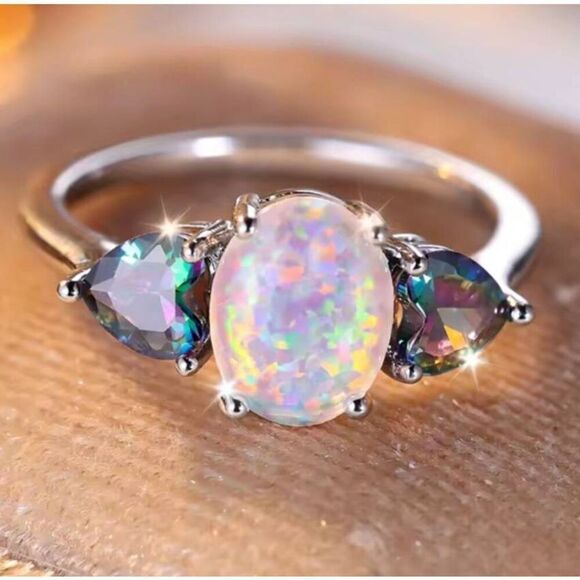 New without Tags Beautiful Simulated White Fire Opal Ring Size 7 - Picture 5 of 5